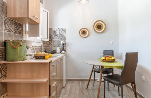 Agios Ioannis Apartment | Studio 'Kalloni' with Sea View, Wi-Fi and Air Conditioning
