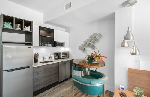 Merritt Island Condo | Studio King Condo Sum