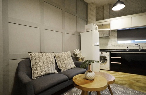 Daehangno Apartment | Studio Loft in Central Seoul