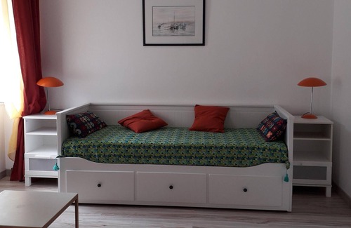 Saint-Michel-en-Greve Apartment | Studio located 100 meters from the beach