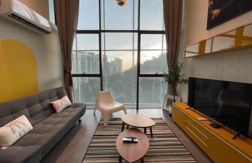 Damansara Perdana Apartment | Studio Loft Empire Damansara Free WiFi & Parking