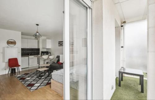 Carrieres-sous-Poissy Apartment | Studio Lumineux et confortable parking