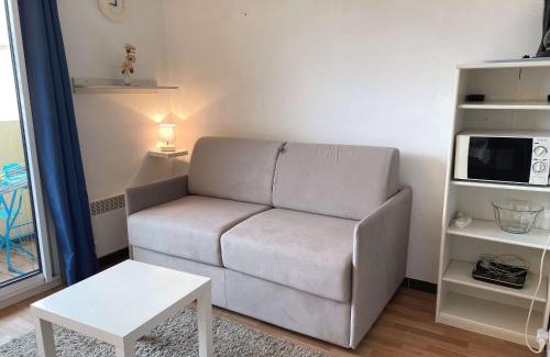 Balaruc-les-Bains Apartment | Studio lumineux avec balcon exposé sud, tout équipé et classé 2 étoiles. - FR-1-553-139