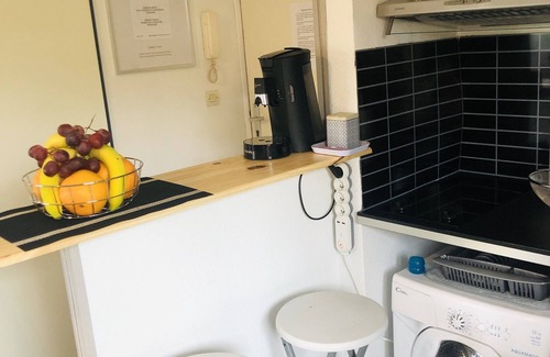 Blagnac Apartment | STUDIO´MARCEL*FIBRE*TRAM*PARKING*JARDIN*AUTO24/24*
