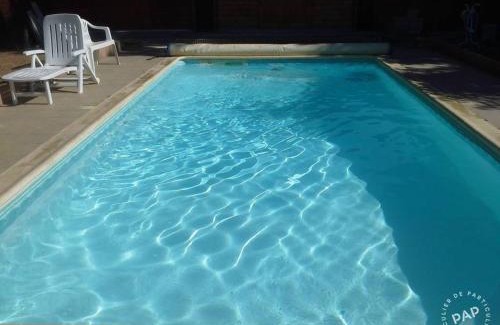 La Ferte-Gaucher Apartment | Studio meublé avec piscine partagée