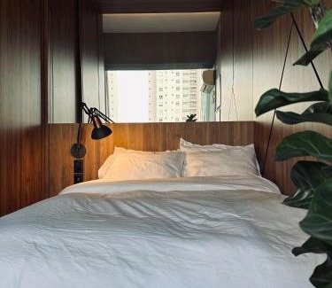 Vila Olimpia Apartment | Studio Moderno com Piscina Próximo à Faria Lima & Congonhas