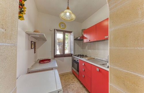 Torre Pali Apartment | Studio Monolocale Marina with Sea View, Garden & Wi-Fi