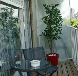 Reims City Centre Apartment | Studio Morgane-balcon couvert-wifi-près centre-linge et ménage