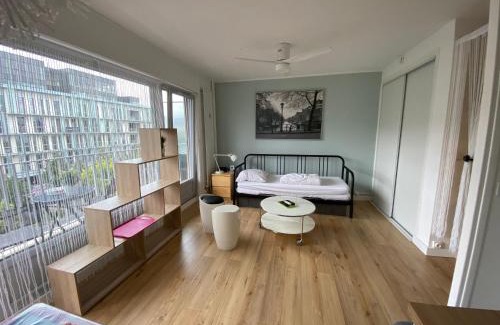 Reims City Centre Apartment | Studio Morgane-balcon couvert-wifi-près centre-linge et ménage
