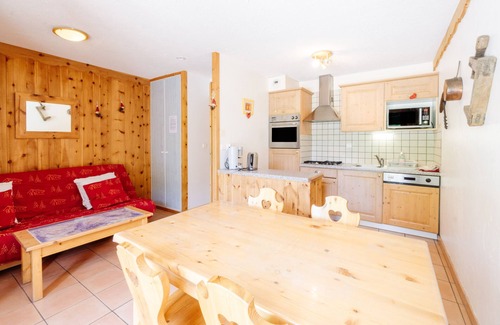 Valloire Apartment | Studio 'Myosotis' with Mountain View, Shared Terrace and Wi-Fi