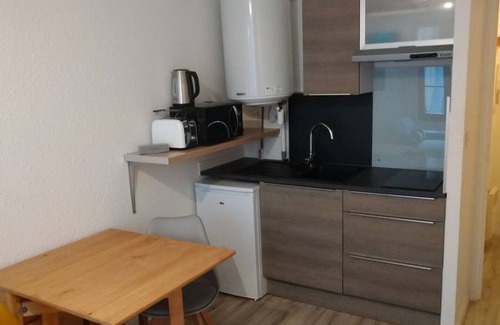Besancon Apartment | Studio N ° 202 Furnished Besançon 15 Rue Battant