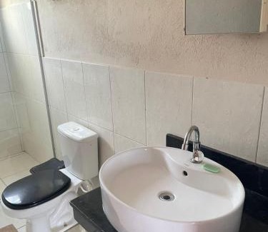 Alto Esplanada Apartment | Studio na area central com ar condicionado, banheiro privado