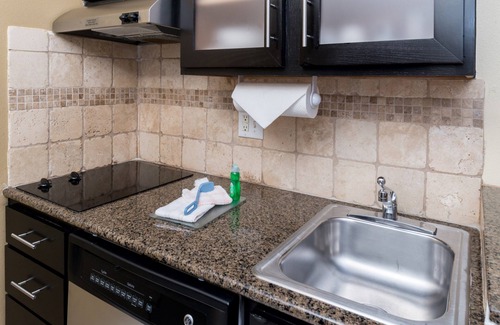 Englewood Apartment | Studio Near Denver Tech Center | Free Weekday Shuttle + Breakfast!