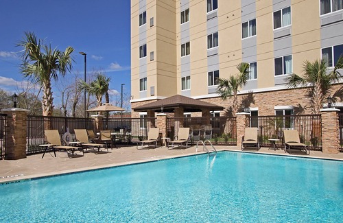 Braeswood Place Apartment | Studio Near Houston Medical Center | Free Breakfast + 24 Hour Business Center + Outdoor Pool