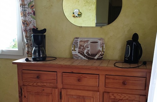 Pierrefeu-du-Var Apartment | Studio near HYÈRES promotion - 20.% in August