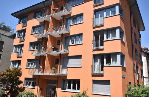 District 6 Apartment | Studio near main station (Crown 26)