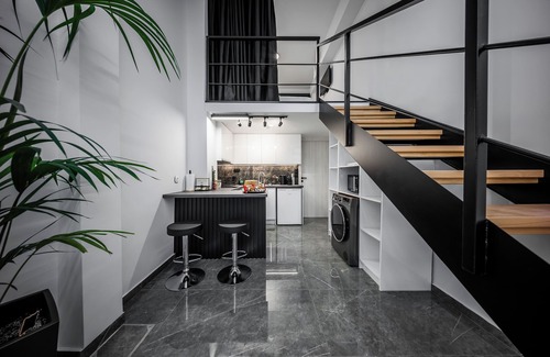 Kinosargous Apartment | Studio Noir – Stylish Urban Loft Near Acropolis