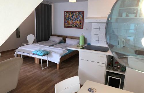 Ochsenfurt Apartment | Studio Ochsenfurt mit sonnigem Balkon