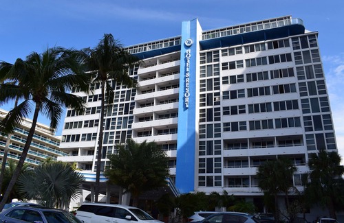 Galt Mile Apartment | Studio on Ocean Manor Beach Resort