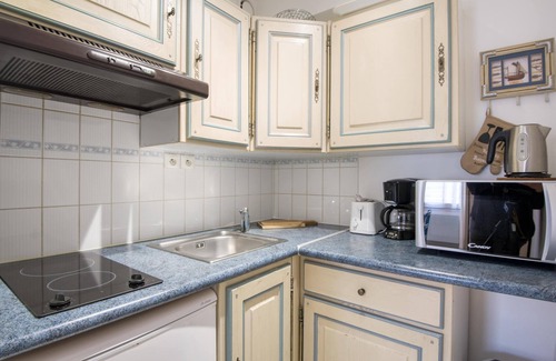 Saint-Amand-Magnazeix Apartment | Studio ORNEAU .