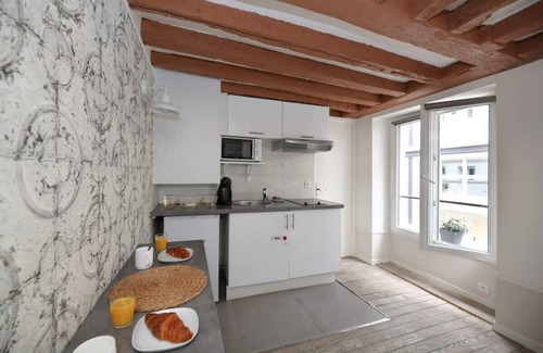 Vivienne Apartment | Studio parisien 20m2 en face du musee Grevin - 2P