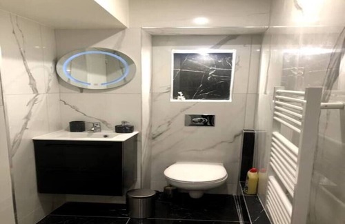 Cormeilles-en-Parisis Apartment | Studio Rénové Proche Paris 18 Minutes de la Gare St Lazare