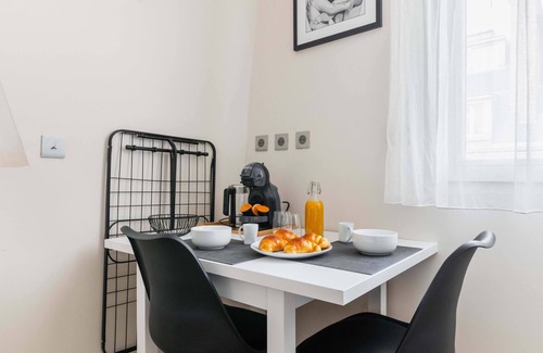 Quartier de la Plaine-de-Monceaux Apartment | Studio refait a neuf metro pereire paris 17 - 2P