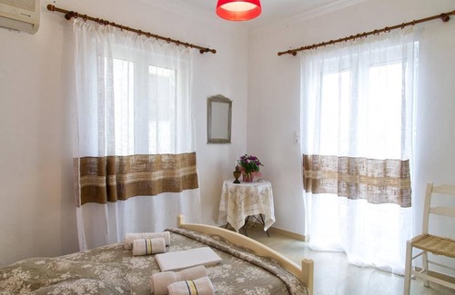 Palekastro Apartment | Studio Romantique en Centre-ville, à 5 Minutes de la Plage!