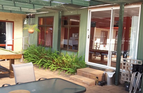 Reynella Apartment | Studio Room for Couple Budget priced with Heated Swimming pool