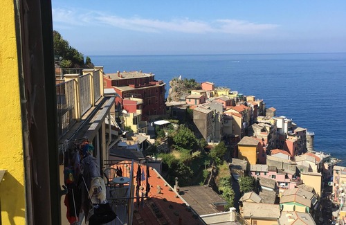Manarola Apartment | Studio - Room With Amazing Seaview Dolphin