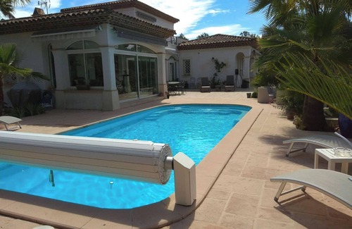 Boulouris-sur-Mer Apartment | Studio St Raphaël, a corner of paradise with the scent of Provence