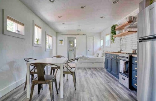 Veterans Park House | Studio Taft - A Boutique Escape!