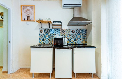 Burriana Apartment | Studio 'Tajmahal Precioso Loft' with Balcony, Wi-Fi and Air Conditioning