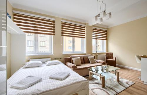 Powisle Apartment | Studio Tamka by BookingHost