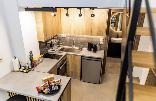 Kinosargous Apartment | Studio Terra – Stylish Cozy Loft Near Acropolis