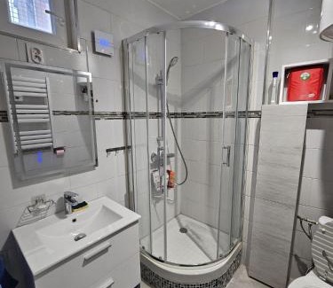 Lemasson Apartment | Studio tout équipé et chaleureux en rez de chaussée, parfait pour explorer Montpellier