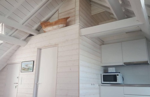 La Cite Apartment | Studio under the roof classified 2 *, sea view and Cité Corsaire, bright and cosy