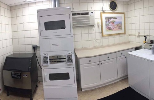 West Yarmouth Apartment | Studio w/Kitchenette & Patio in Cape Cod