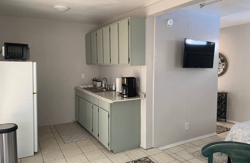 Mesilla Park House | Studio w/queen bed, pets ok, 3 min to Farmer's mkt
