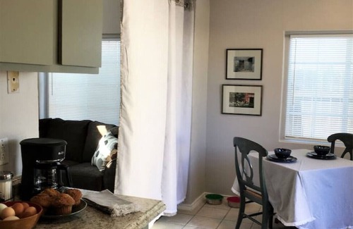 Mesilla Park House | Studio w/queen bed, pets ok, 3 min to Farmer's mkt