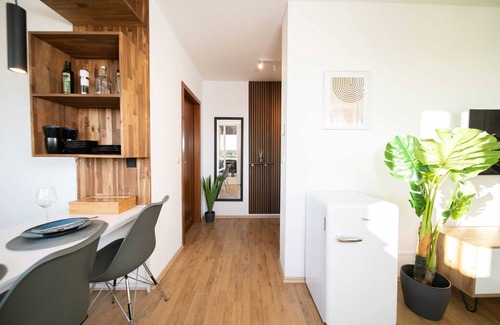 Furth-Sud Apartment | Studio WHITE | Central | Balcony | Fair | Kitchen