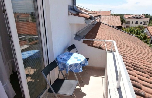 Mali Maj Apartment | Studio with balcony and pool