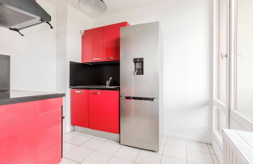 Bagnolet Apartment | Studio with balcony near Paris