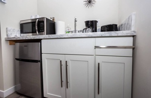 Bankers Hill Apartment | Studio with Large Balcony- San Diego Gateway