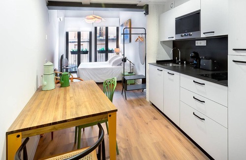 Tudela Apartment | Studio with one double or two single beds