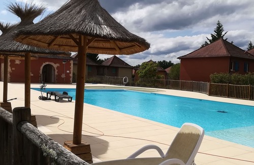 Prayssac Apartment | Studio with pool and wifi