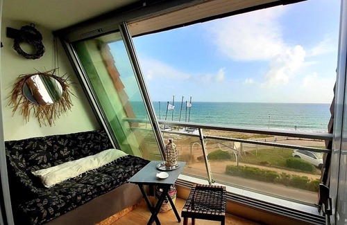 Colleville-Montgomery Apartment | Studio with sea view in residence