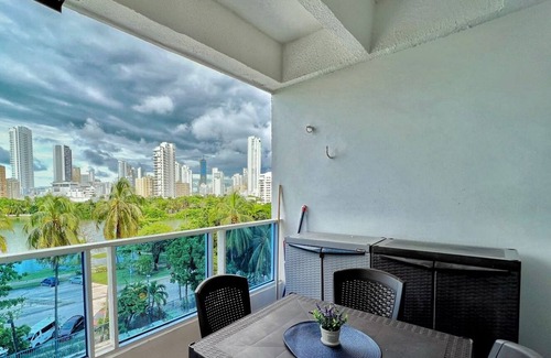 Bocagrande Apartment | Studio with Spectacular View: Comfort and Safety Guaranteed.