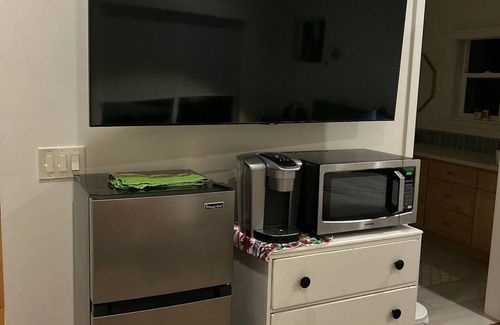 Templeton Apartment | Studio with Style-Walk to town, Bike to Wineries