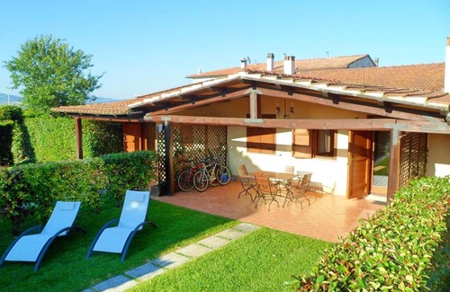 Pescia Romana Apartment | Studio with Terrace in Pescia Romana - 28 m² + Parking Included